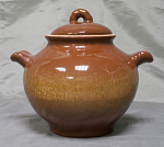 Горшок с крышкой, керамика , высота 19 см, диаметр дна 9,5 см  (10)