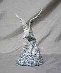 Композиция Орёл, Сочи, керамика, 1951 г,  высота 26 см (1)