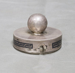Коробка, чехол для печати, серебро, чернь, 875 пр, вес 19,32 гр. высота 2 см, диаметр 3,5 см  (20)